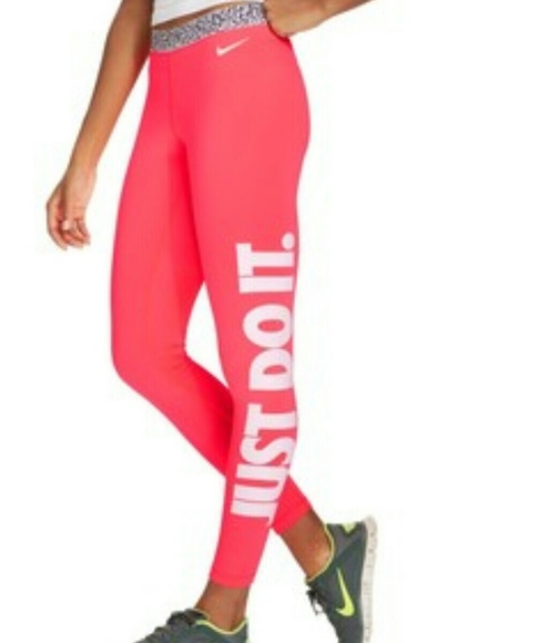 hot pink nike leggings